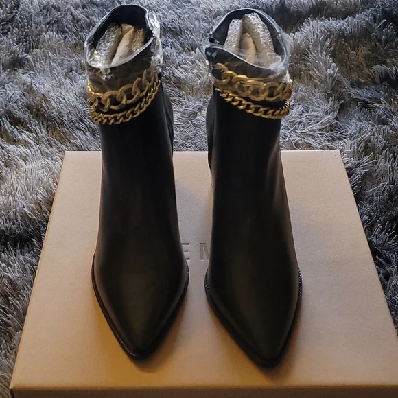 Steve Madden Perlina Black Leather Chain Booties - Picture 7 of 14